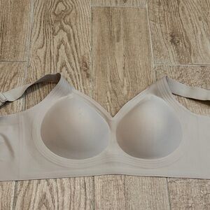 Seamless Beige Bra